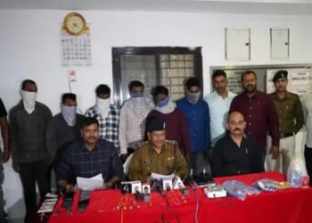 रायपुरवासी सतर्क हो जाइए ! शहर में घूम रहा सोना पॉलिश वाला गैंग, महिला के मंगलसूत्र और कंगन ले उड़े, जानिए तांबा को कैसे बनाया गोल्ड ?