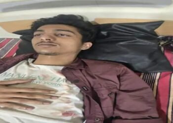 Amity University में घुसकर स्टूडेंट को पीटा: मारपीट कर एनुअल-फंक्शन से भागते वक्त रोकने पर हंगामा, BJP का झंडा लगी कार से आए थे युवक