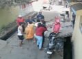 रायपुर में दिनदहाड़े चाकूकांड से दहशत: युवक को चाकू से गोदा, इधर महिला को बंधक बनाकर 8 लाख की लूट