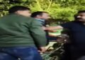 CG में मंत्री के भाजों की गुंडागर्दी का VIDEO: थाने में घुसकर युवक को पीटा, पुलिस हाथ बांधे खड़ी रही, सामने में फाड़े कपड़े, कहा-जान से मार देंगे