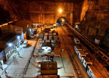 Telangana Tunnel Rescue Operation: डर से मजदूर काम छोड़ रहे, SP बोले- 8 लोग आज मिलेंगे कह नहीं सकता